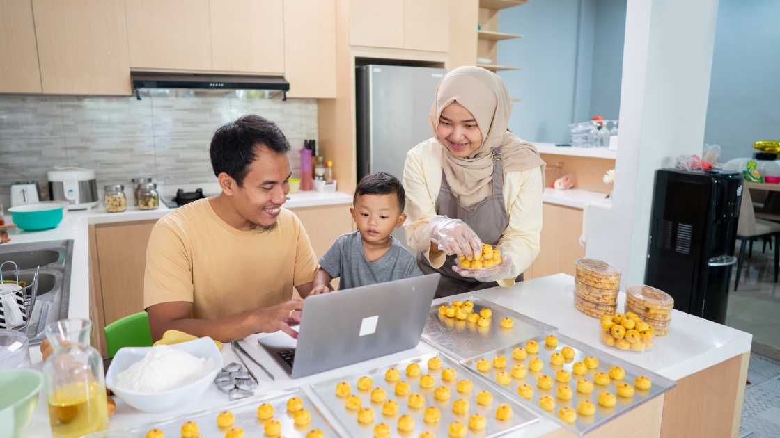 How to Run a Bakery from Home