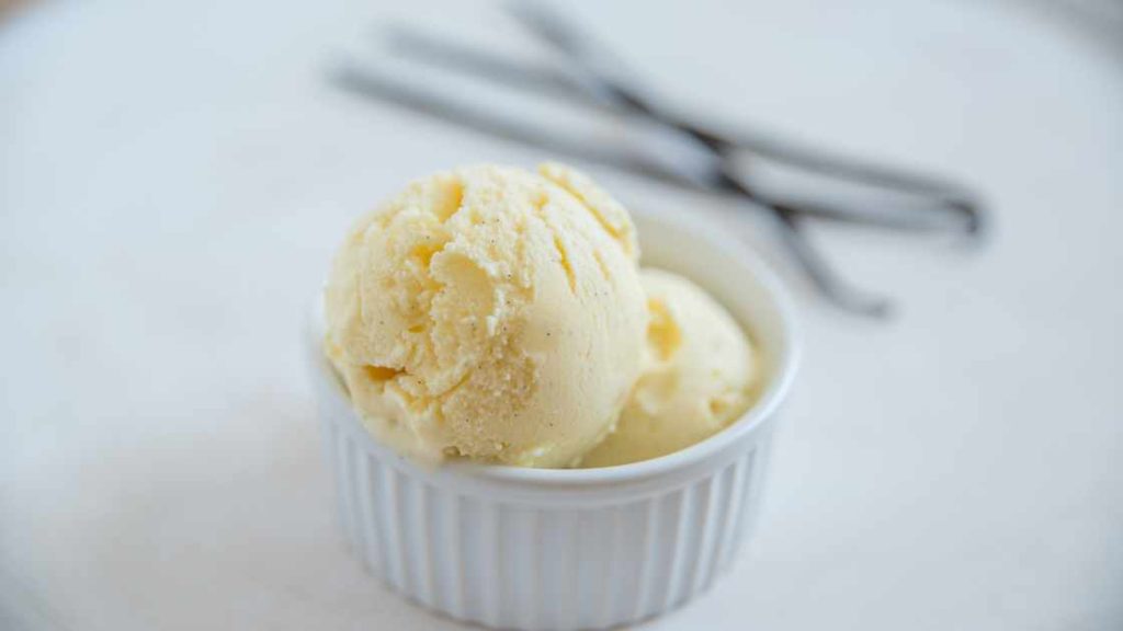 Learn How To Made Vanilla Ice Cream Taste of Love Bakery