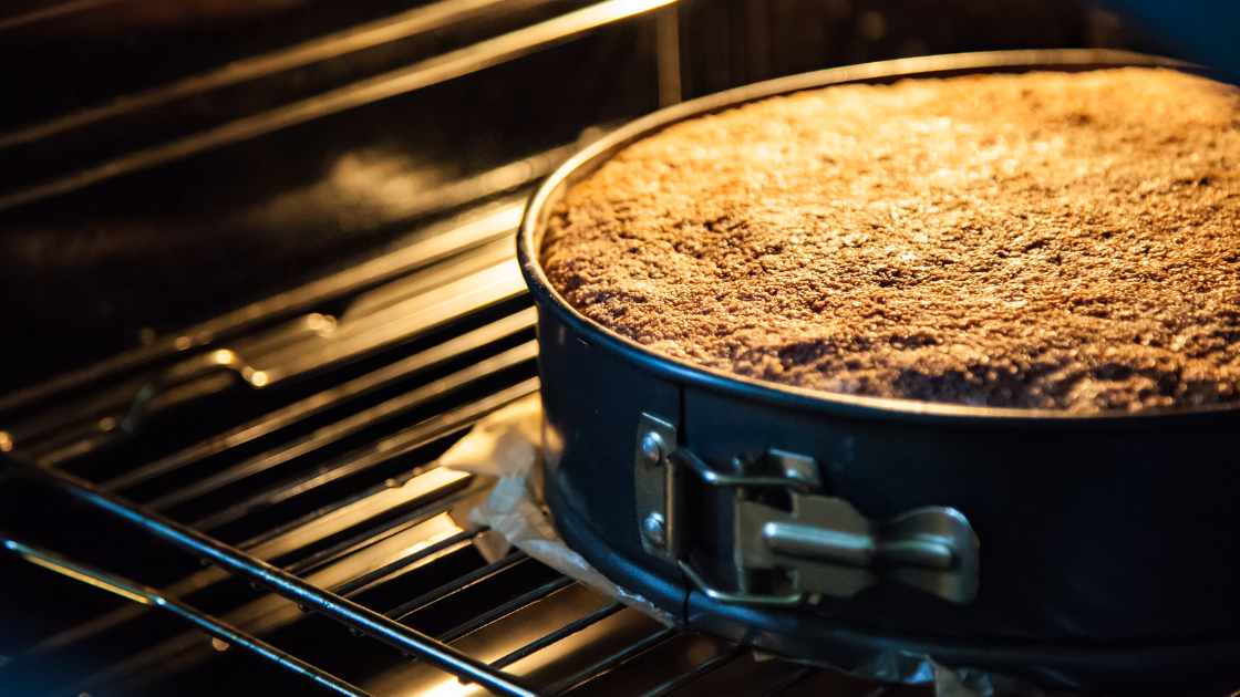 how to bake a simple cake for beginners