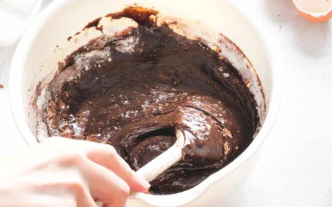 How Do You Make Brownies Out Of Cake Mix